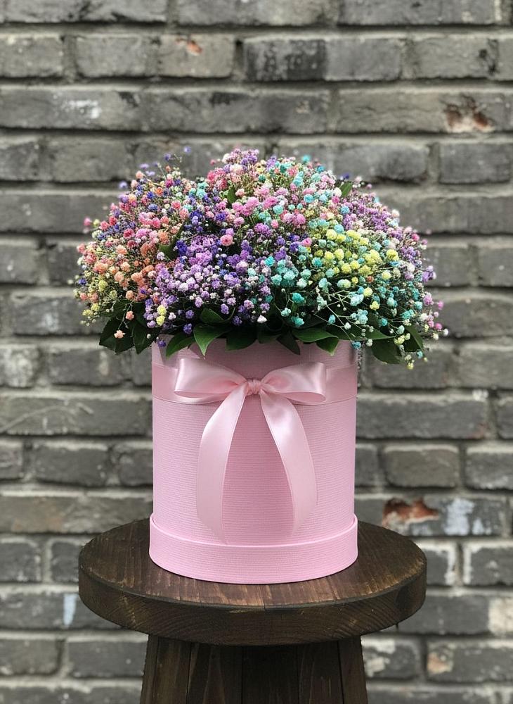 Цветочная композиция из Гипсофила и Розы в шляпной коробке в Амзя
