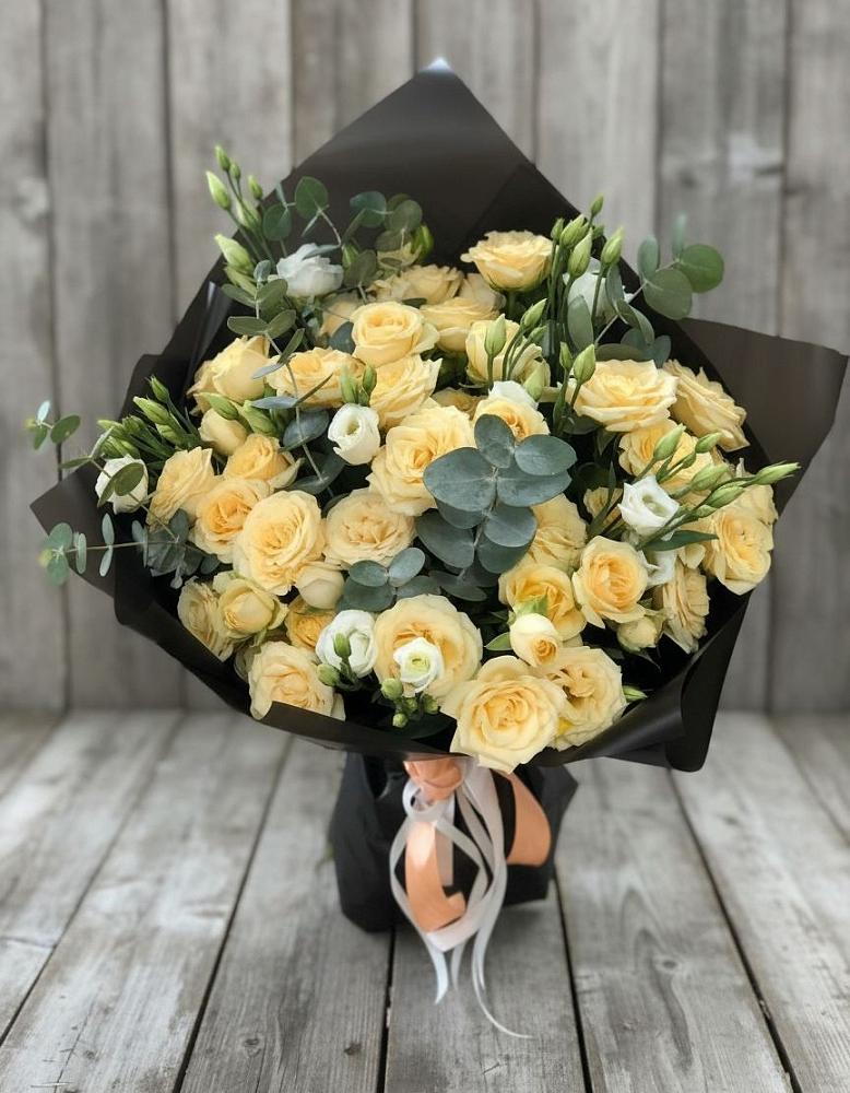 Букет цветов из: Розы и Лизиантусы в Амзя