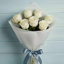 Букет 7 Белых роз Эдлесс Лав в Амзя