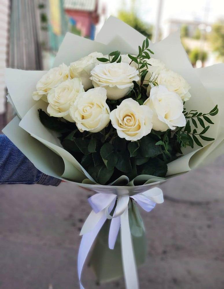 Букет Белые розы Проуд в Амзя