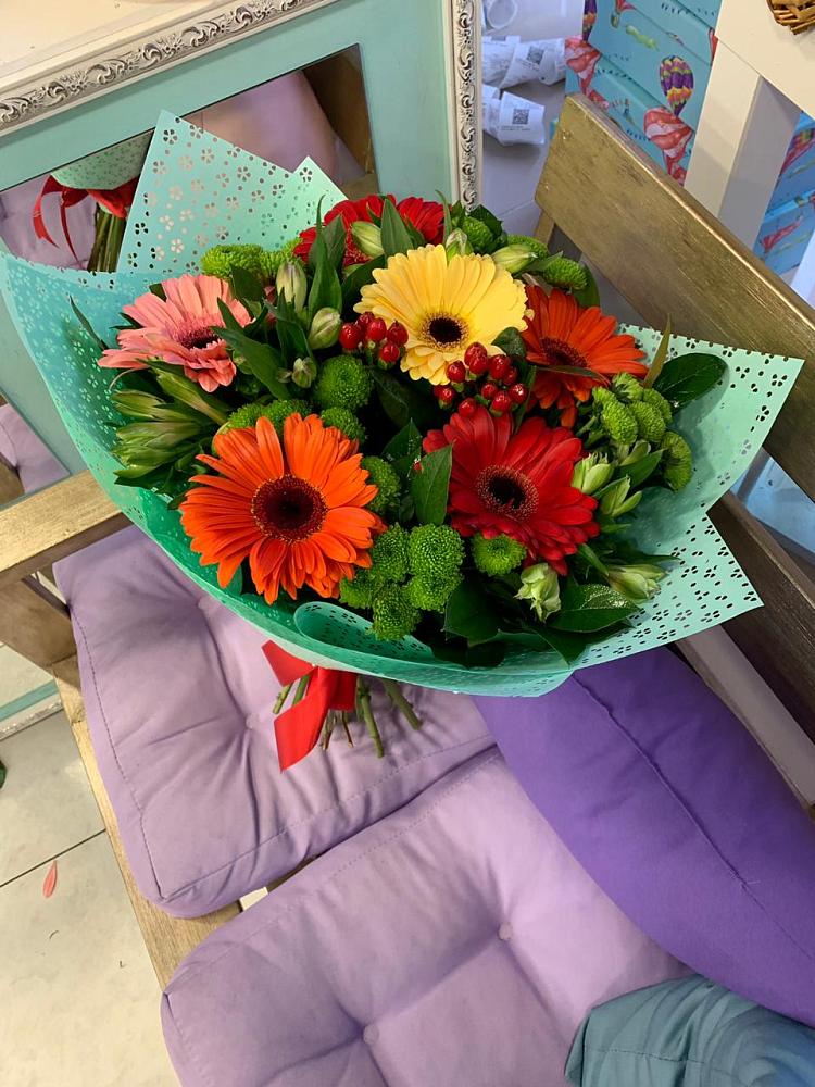 Букет цветов из: Герберы, Хризантемы и Альстромерии в Амзя
