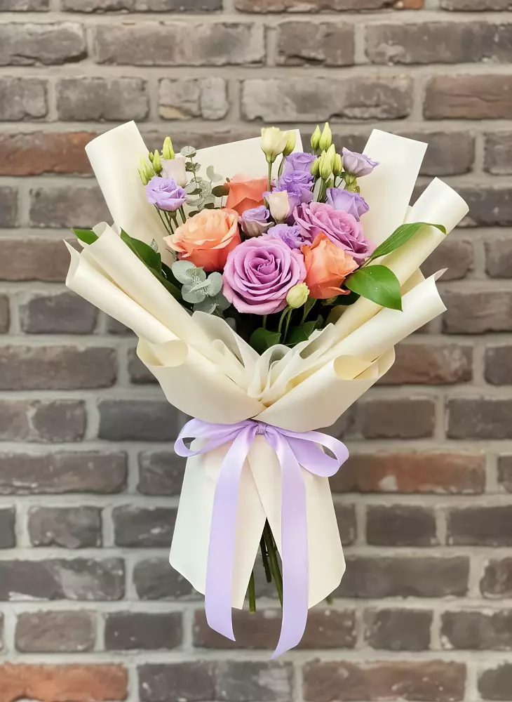 Букет цветов из: Лизиантусы и Розы в Амзя