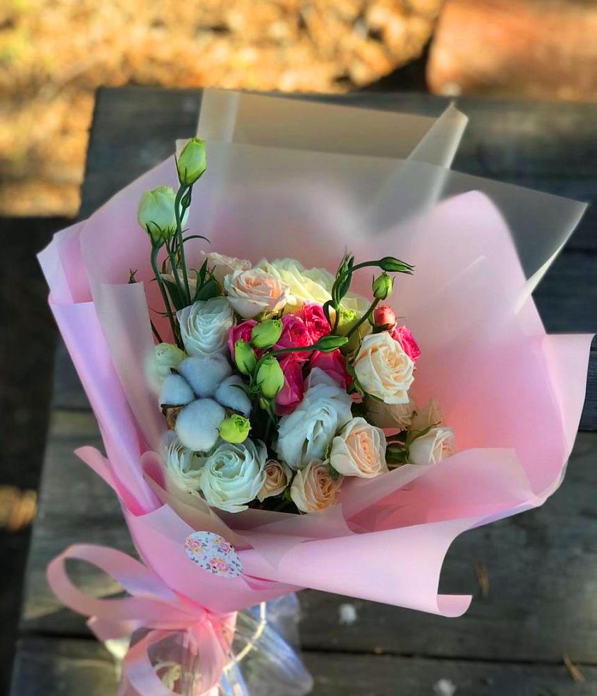 Букет цветов из: Розы и Лизиантусы в Амзя