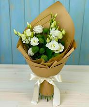 Букет цветов из:  Хризантемы и Лизиантусы в Амзя