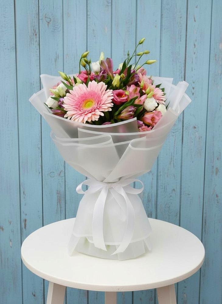 Букет цветов из: Герберы, Альстромерии и Лизиантусы в Амзя