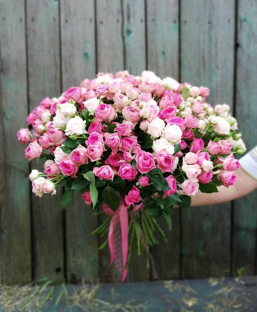 Букет Розовые кустовые розы Натали и Лав Лидия в Амзя