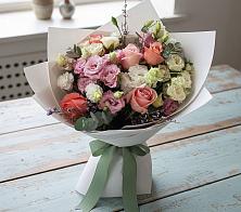 Букет цветов из:  Розы, Лизиантусы и Гвоздики в Амзя