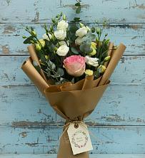 Букет цветов из:  Розы и Лизиантусы в Амзя