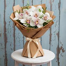 Букет цветов из:  Орхидеи и Розы в Амзя