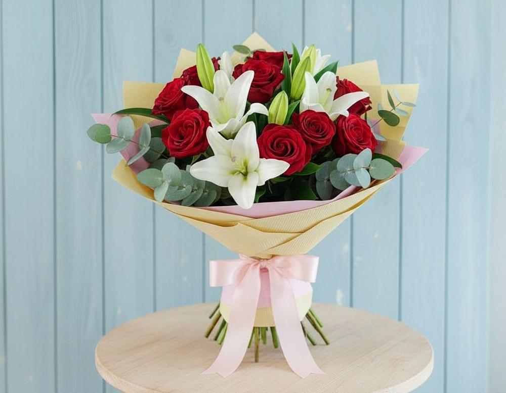Букет цветов из: Лилии и Розы в Амзя
